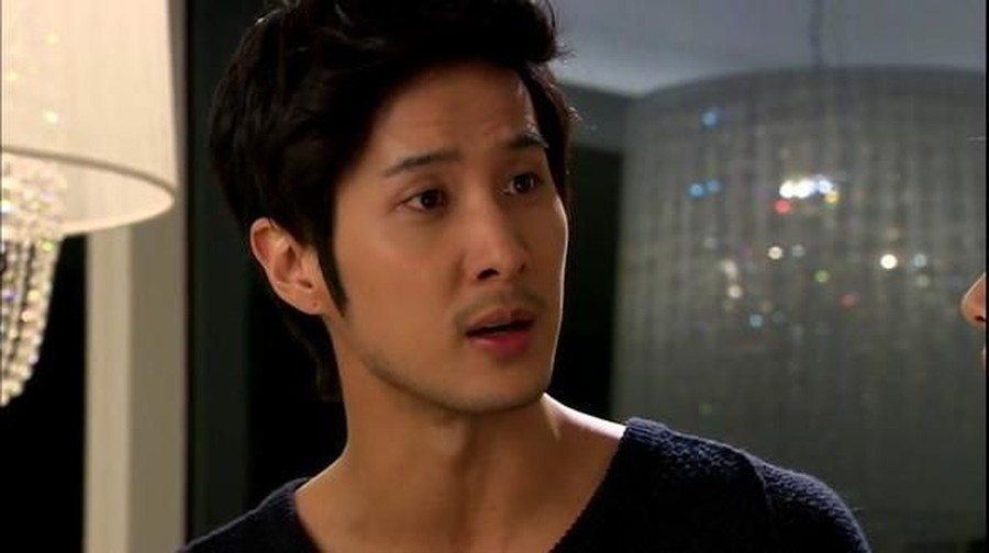 Simak karakter mantan pacar di Drama Korea Selatan populer. 