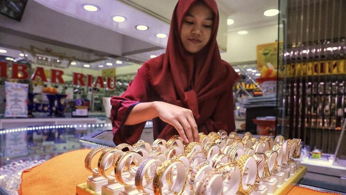 [Tak Hanya Logam Mulia, Perhiasan Saat Ini Banyak Diburu Warga Untuk Investasi.(CNBC Indonesia)