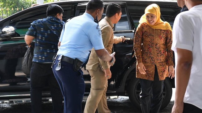 Gubernur Jawa Timur Khofifah Indar Parawansa mengatakan wacana evaluasi Pilkada merupakan kewenangan Presiden Joko Widodo.