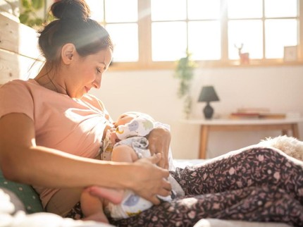 Bunda, Simak Jadwal Menyusui Bayi Sesuai Usia