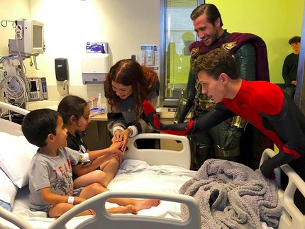 Sweet! Kejutan Bintang Spider-Man untuk Anak-anak di Rumah Sakit