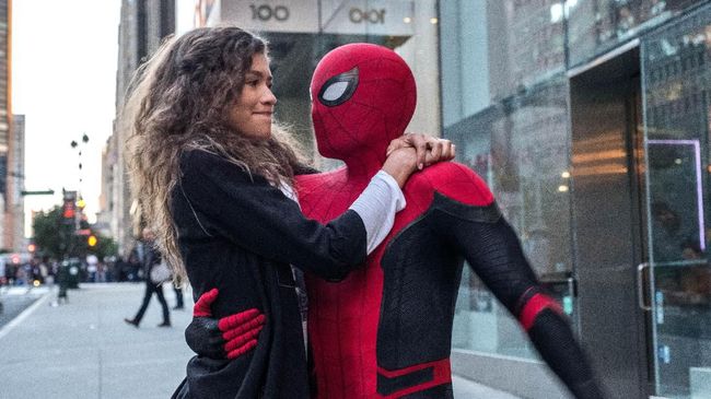 Zendaya masih ingin membuat penggemar Spider-Man penasaran dengan judul film ketiga seri tersebut.