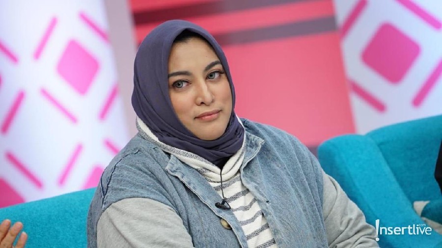 Doddy Sudrajat Minta Vanessa Angel Tak Akui Dirinya Sebagai Ayah Hubungan antara Vanessa dan ayahnya dikabarkan kembali merenggang.