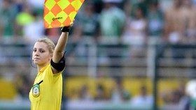 Eks Wasit Wanita Marah Dapat Pesan Mesum
