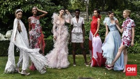 FOTO: Kejayaan Couture 'Bangkit' di Tangan Ralph & Russo