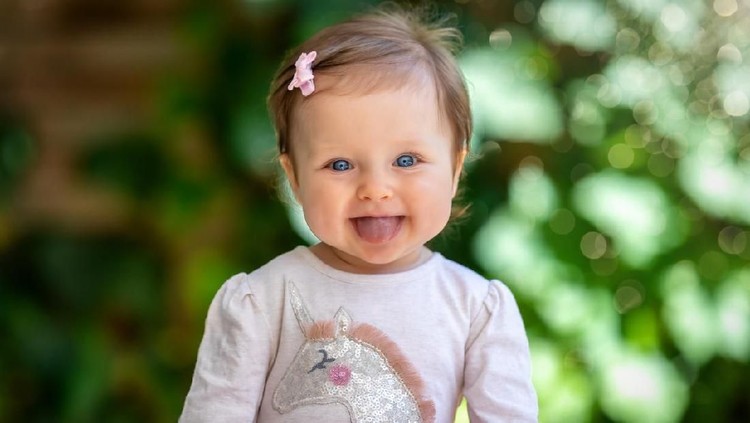 15 Nama Bayi Perempuan Cantik dari Bahasa Sanskerta Untuk calon gadis cilik, Bunda bisa memberinya nama bayi perempuan terinspirasi Bahasa Sanskerta berawalan 'adi'.