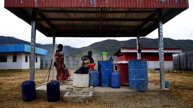 Pertamina mengaku akan berkoordinasi dengan pemangku kepentingan di Tolikara, Papua, terkait lonjakan harga BBM yang tembus Rp100 ribu per liter.