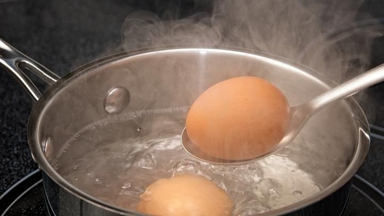 Bunda ingin mendapatkan rebusan telur dengan kematangan sesuai selera? Ikuti langkah berikut ini.