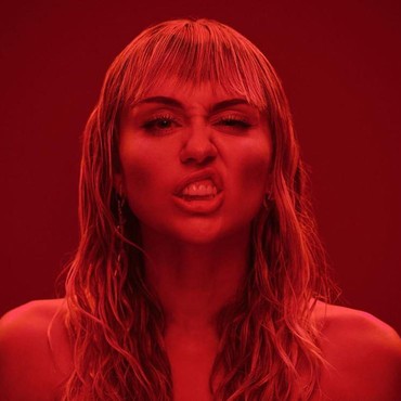 Keinginan Miley Cyrus Kolaborasi dengan Billie Eilish