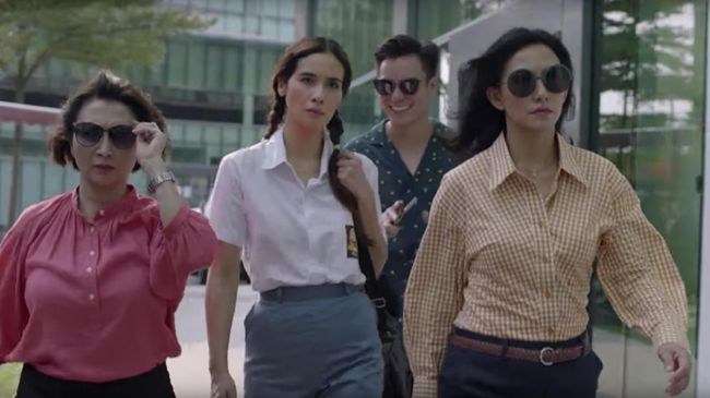 Film 'Bebas' dibintangi sejumlah artis ternama seperti Marsha Timothy, Susan Bachtiar, Indy Barends, Baim Wong, Widi Mulia serta Salvita Decorte.