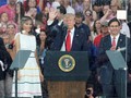 Trump Isyaratkan Razia Migran dan Deportasi Akan Dimulai