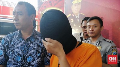 Peristiwa pencabulan dan kekerasan yang dilakukan AS terhadap enam siswa terjadi di sejumlah tempat di ruang kelas hingga musala.