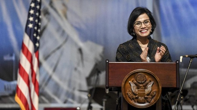 Menteri Keuangan Sri Mulyani mengungkap keberadaan peserta BPJS Kesehatan yang hanya mengiur saat sakit turut menyumbang defisit keuangan ke lembaga tersebut.