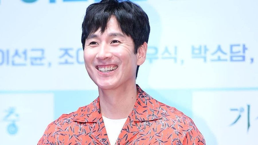 4. Lee Sun Kyun Berikut, Insertlive sajikan deretan 4 aktor drama ahjussi rasa oppa yang laris manis di drama Korea.