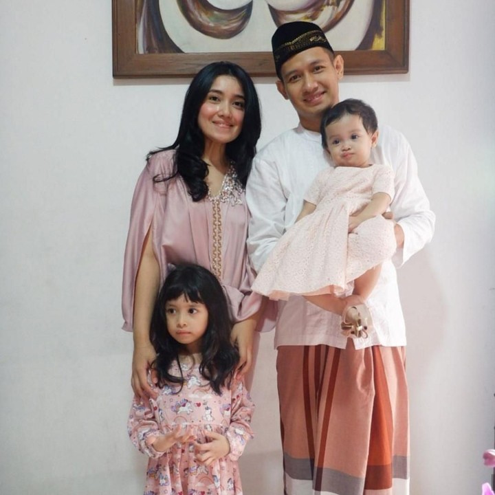 <p>Meski sibuk syuting FTV, Lian selalu menyempatkan quality time bareng keluarga lho, Bun. (Foto: Instagram @lianfirman)</p>