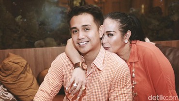 img-title Pengakuan Jennifer Jill Pernah Bercinta di Taman hingga Mobil