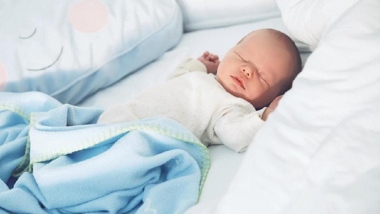 50 Nama Bayi Perempuan Populer di 2019 Di tahun 2019, diprediksi ada 50 nama bayi perempuan populer. Salah satunya bisa lho Bunda jadikan inspirasi.