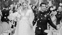 Cantik & Mewah Gaun Pernikahan Sophie Turner