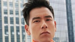 Gegara Jempol Kaki, Artis Ini Jadi Viral