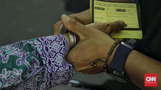 Sekjen Kemenkes di depan Komisi VIII DPR RI menerangkan para calon jemaah haji yang akan divaksinasi itu prioritasnya yang telah melunasi BPIH 2020.