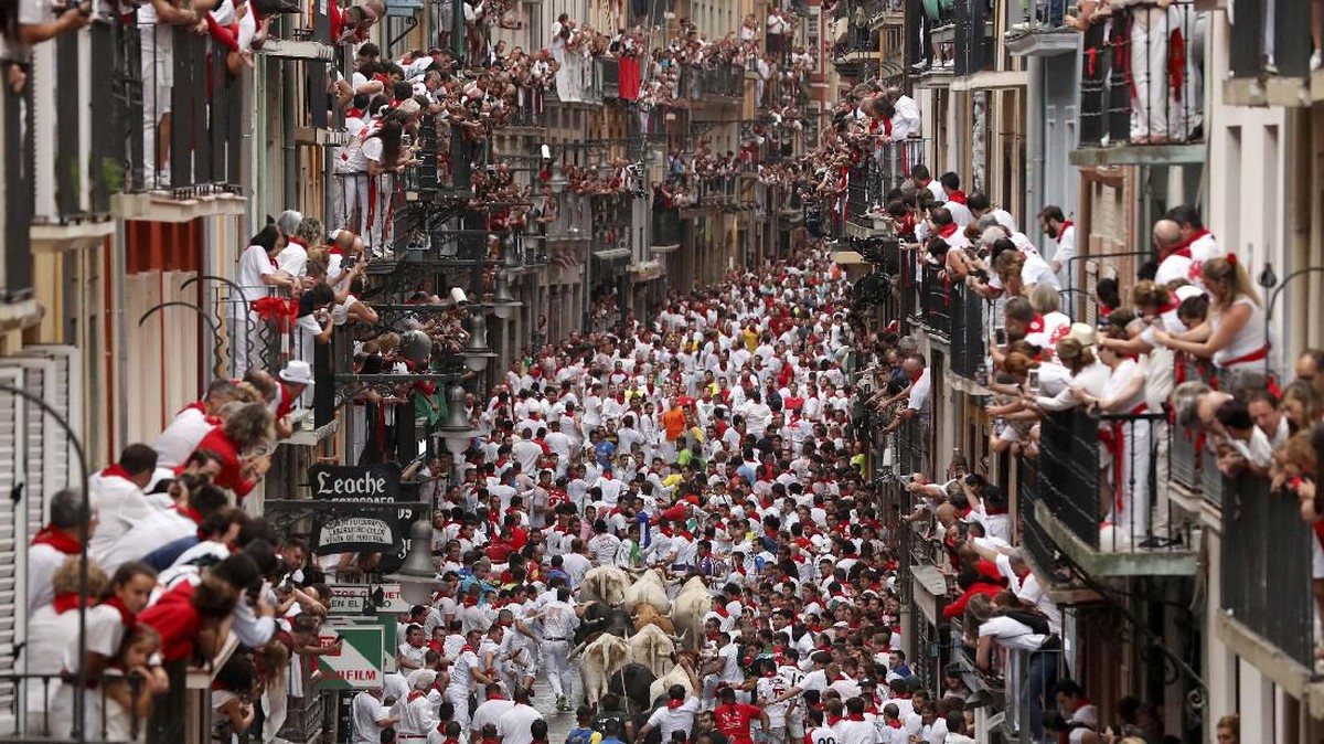 FOTO : Berdarah-darah demi Festival San Fermin