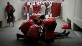 FOTO : Berdarah-darah demi Festival San Fermin Festival San Fermin diselenggarakan untuk mengingat Fermin, putra senator zaman Romawi yang jadi uskup pertama, tewas dikejar banteng.