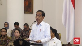 Media Asing Soroti Jokowi Minum Jamu untuk Tangkal Corona