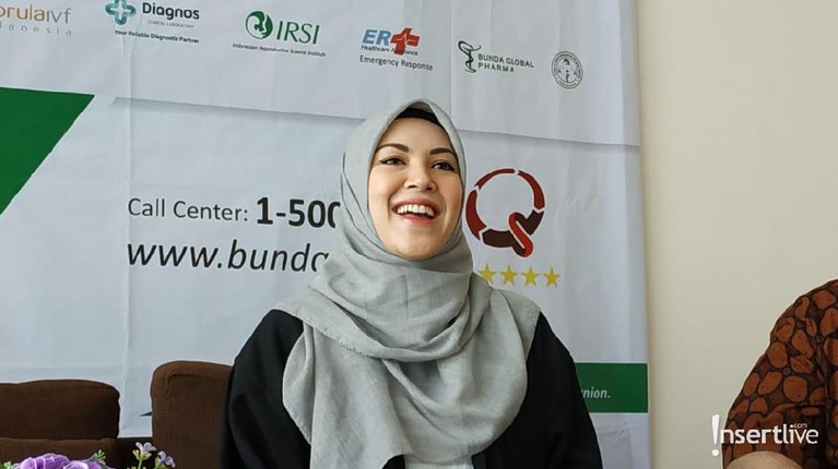 Ratna Galih melahirkan anak kembar pada Jumat (5/7) lalu. Bayi kembar itu berjenis kelamin laki-laki dan perempuan. 
