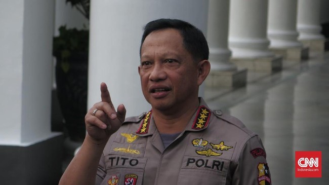 Kapolri Jenderal mengatakan senjata yang berada di mobil diduga dirampas massa penyerang setelah melumpuhkan petugas, salah satunya menewaskan anggota TNI.