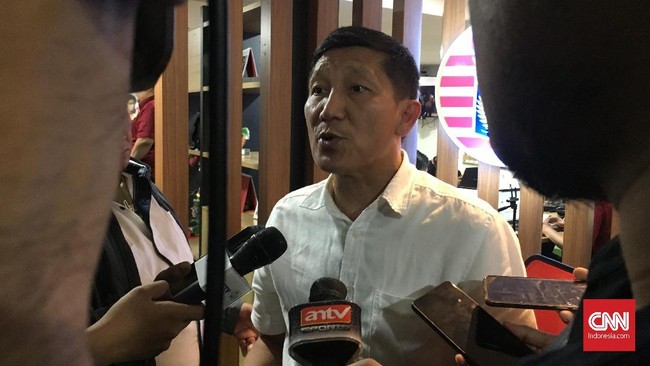 CEO Persija Jakarta Ferry Paulus mengatakan para pemain Persib Bandung akan merasakan tekanan saat tampil di Stadion Utama Gelora Bung Karno.