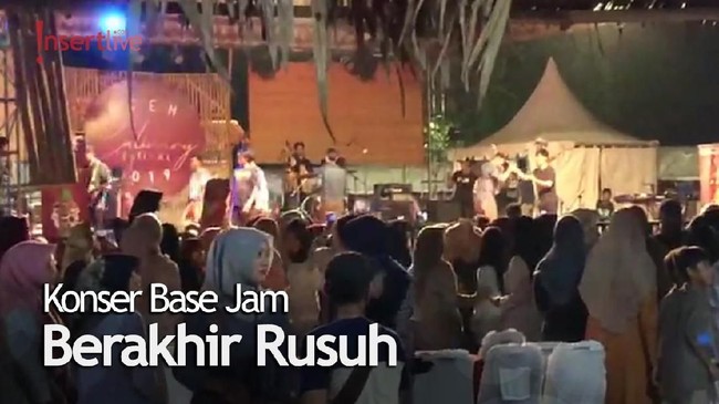 Konser Base Jam di Aceh Dibubarin Massa