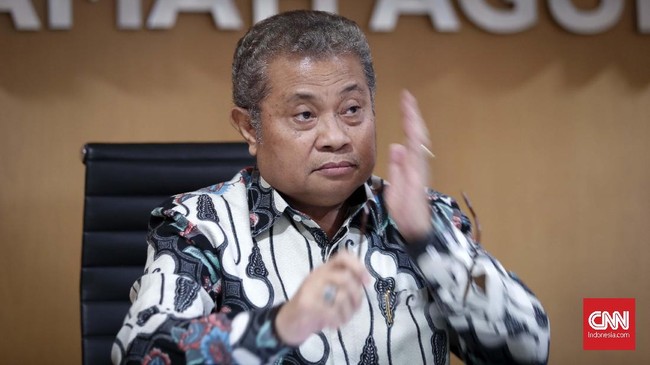 Mahkamah Agung meminta PN Jakpus melaporkan aksi penyerangan yang dilakukan pengacara Tomy Winata ke polisi karena mamalukan pengadilan.