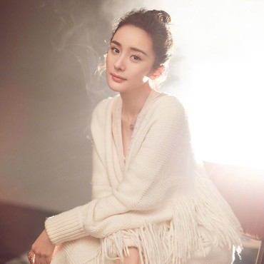 Yang Mi Bintangi Drama 'Northern Wei Dynasty', Mainkan 2 Karakter Sekaligus