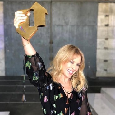 Rebutan Nama Merek dari Kylie Jenner, Kylie Minogue Akhirnya Menang