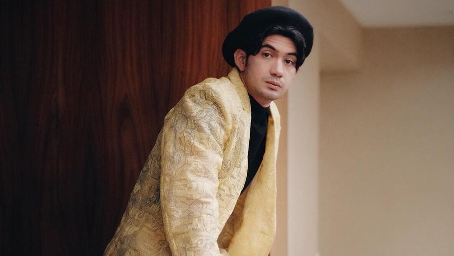 Perubahan wajah Reza Rahardian mirip Alm. BJ Habibie