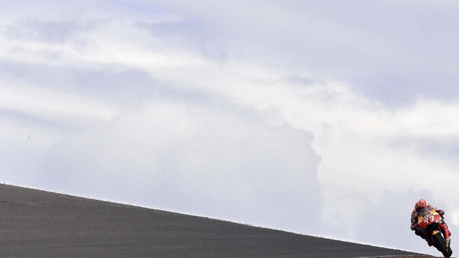 Pebalap Repsol Honda, Marc Marquez bakal mewaspadai Maverick Vinales dan Fabio Quartararo di paruh kedua MotoGP 2019.