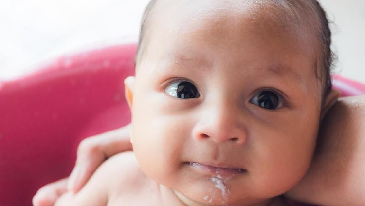 Nama dari Bahasa Indonesia juga bisa lho Bunda jadikan ide dalam memberi nama bayi.