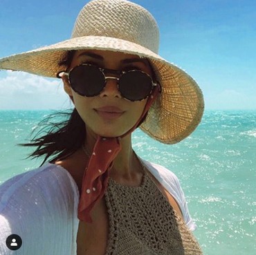 Lawan Kanker, Olivia Munn Coba Tutupi Luka Operasi Angkat Payudara Pakai Riasan