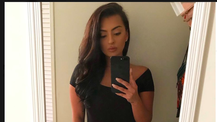 Nilsa Prowant juga menendang jendela mobil&period;