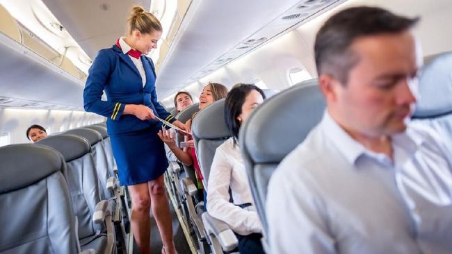 Para pramugari mengaku tidak memahami perilaku penumpang yang bertepuk tangan saat pesawat mendarat dan hal itu dianggap sangat menjengkelkan.
