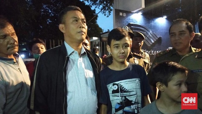 Ketua DPRD DKI Prasetio Edi Marsudi meminta Pemprov DKI menyediakan tempat layak kepada pengungsi, sambil menunggu proses keberangkatan mereka.