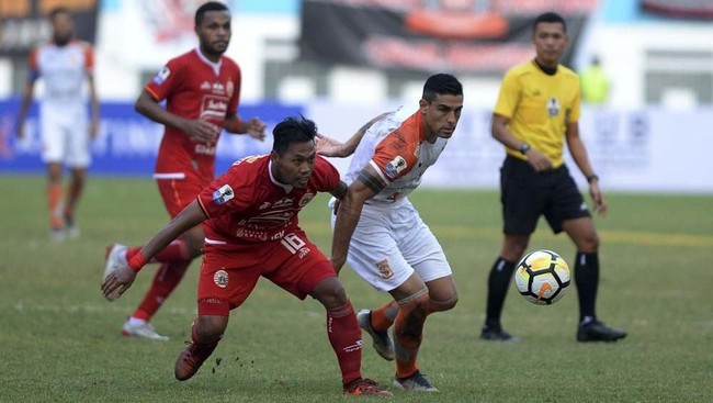 Ryuji Utomo menjadi starter pada susunan pemain Persija Jakarta vs Persib Bandung di lanjutan Liga 1 2019 sore ini.