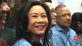 Sehari Bersama Bos Taksi Blue Bird Noni Purnomo