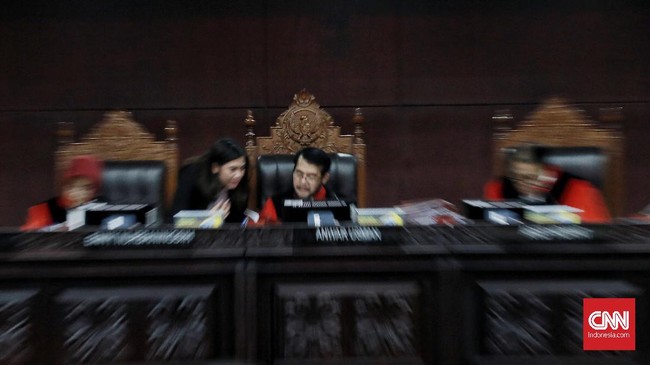Mahkamah Konstitusi menerima permohonan uji materi pasal tentang sistem pemilu sejak November 2022. Nasib sistem coblos caleg ditentukan pada 15 Juni mendatang.