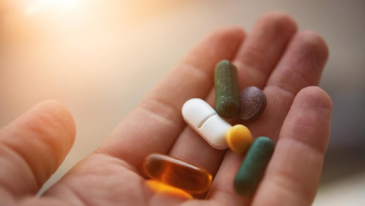 Amoxicillin merupakan salah satu jenis antibiotik yang kerap dibeli bebas di pasaran. Apa sih kegunannya?