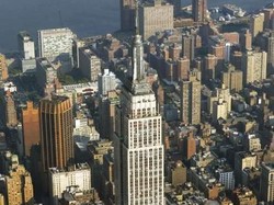 Pandemi Corona, Empire State Building Tampilkan Sirine Ambulans