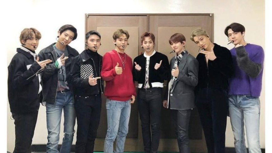 BTS & EXO Dapat Walk of Fame di Dubai BTS dan EXO terpilih mendapatkan penghargaan Walk of Fame di Dubai.
