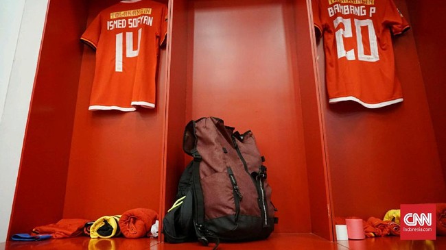 Pegawai Pemprov DKI mengaku belum menerima memo dari Gubernur DKI Anies Baswedan untuk mengenakan jersey Persija hari ini. Persija akan menjamu Persib di SUGBK.