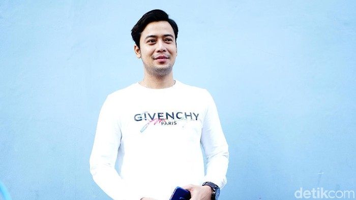 Kriss Hatta saat ditemui di studio Trans TV.