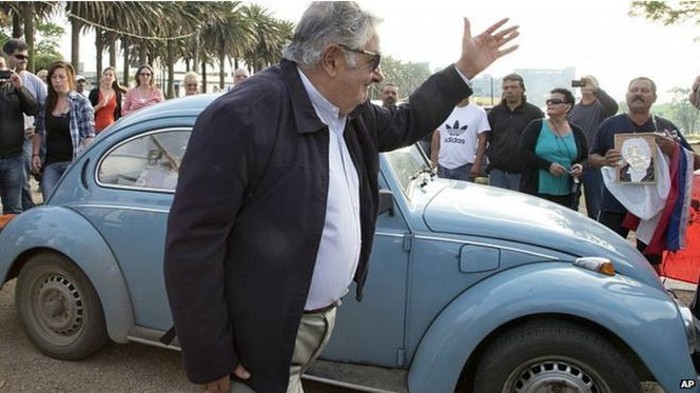 Mantan Presiden Uruguay, Jose Mujica, yang hanya pakai mobil butut VW Beetle Kisah Jose Mujica, Presiden Termiskin di Dunia
